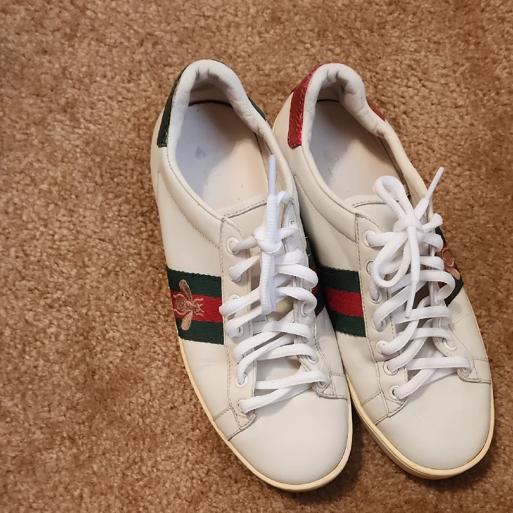 Gucci Ace Bee Sneakers - Picture 16 of 16